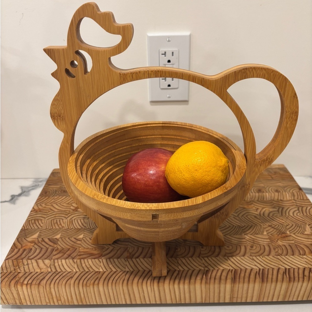 VTG Wooden Collapsible Egg Basket, Chicken Design, Kitchen Storage, Rustic